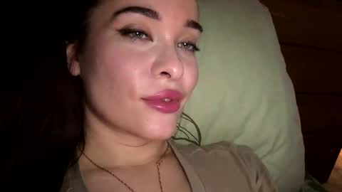 Snapshot of magggg658318 chatting on 11.20.25 magggg658318 online show from 11.20.25