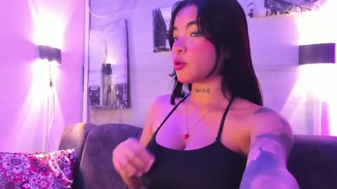 Snapshot of maggie_greene chatting on 10.04.25 Maggie online show from 10.04.25