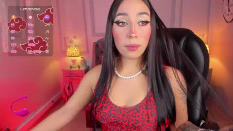 Snapshot of maggietime chatting on 02.01.25 online show from 02.01.25