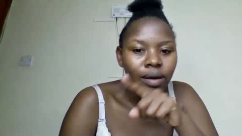 Snapshot of magic_bliss chatting on 12.22.25 Bliss online show from 12.22.25