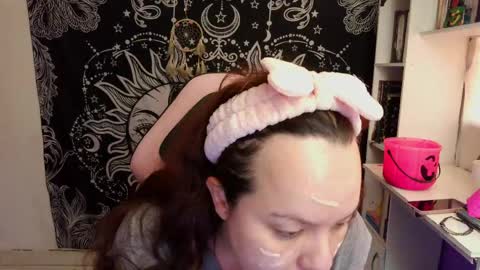 Claire online show from 04.12.26