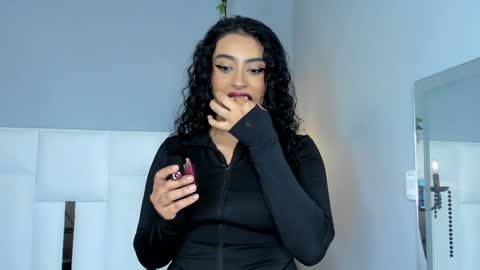 Snapshot of magic_marg chatting on 01.28.25 Marge online show from 01.28.25