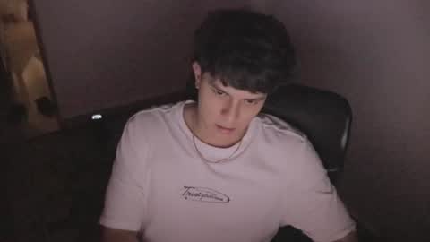 Snapshot of magic_tony chatting on 11.27.25 Tony Hoffa online show from 11.27.25