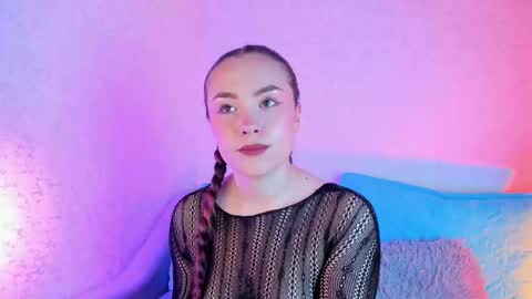 Snapshot of magic_vera chatting on 11.18.25 Vera online show from 11.18.25