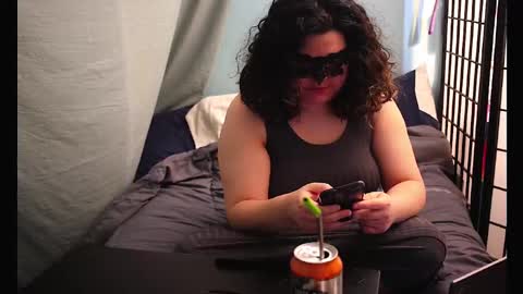 magicalgirlfrieren online show from 10.30.25