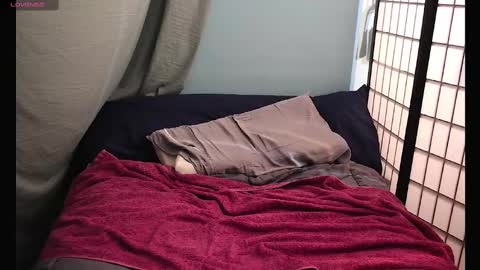 magicalgirlfrieren online show from 11.11.25