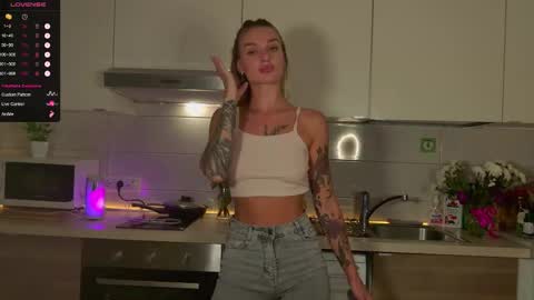 Snapshot of magiclovexo chatting on 09.08.25 MagicLove online show from 09.08.25