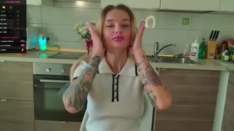 Snapshot of magiclovexo chatting on 09.09.25 MagicLove online show from 09.09.25