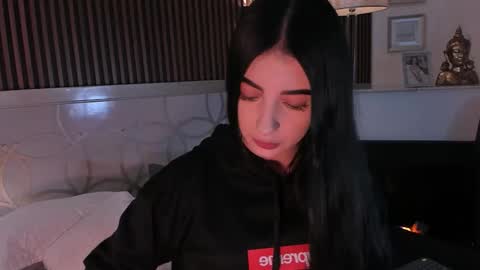 Snapshot of magieethomsonn chatting on 02.27.26 Magiee online show from 02.27.26