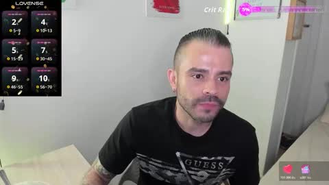 Snapshot of magnus_king chatting on 12.23.25 online show from 12.23.25