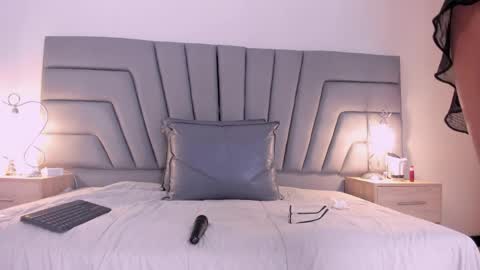 maia_520 online show from 04.10.26