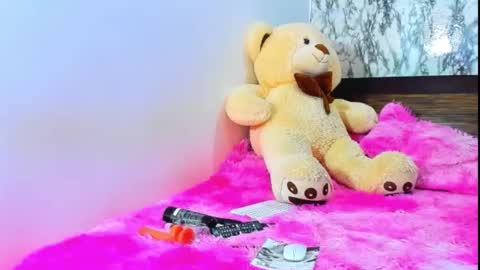 Maia Bronce online show from 02.17.26