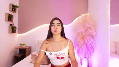 Snapshot of maia_lia_ chatting on 05.23.26 MAIA LIA online show from 05.23.26
