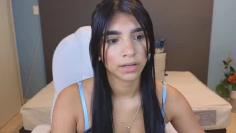 Maiaa Ruiz  online show from 12.15.24