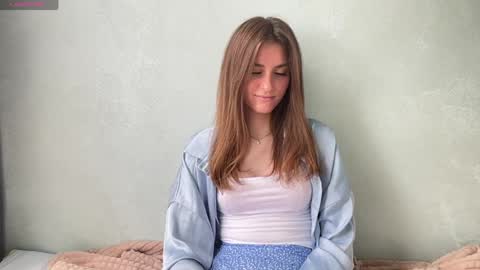 Snapshot of maiabarthe chatting on 05.13.26 M I A online show from 05.13.26