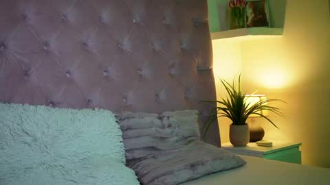  Maia  online show from 04.06.26