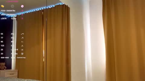 Snapshot of maidacompston chatting on 10.07.25 Elina online show from 10.07.25