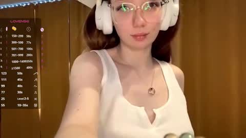 Snapshot of maidacompston chatting on 10.19.25 Elina online show from 10.19.25