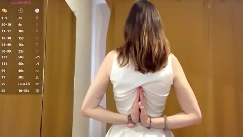 Snapshot of maidacompston chatting on 10.26.25 Elina online show from 10.26.25