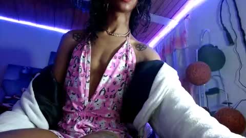 Bella Maidi online show from 09.27.25
