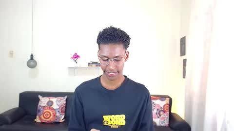 Snapshot of maiki18 chatting on 02.01.25 I am Maik online show from 02.01.25