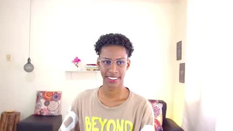 Snapshot of maiki18 chatting on 03.11.25 I am Maik online show from 03.11.25