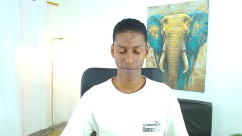 Snapshot of maiki18 chatting on 11.07.25 I am Maik online show from 11.07.25