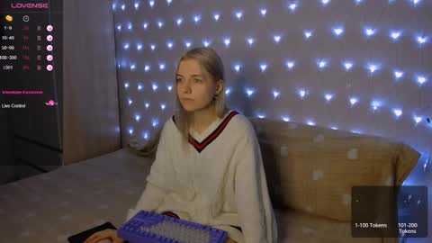 Snapshot of mailin_harrington chatting on 01.02.25 Your kitty online show from 01.02.25