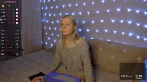 Snapshot of mailin_harrington chatting on 01.18.25 Your kitty online show from 01.18.25