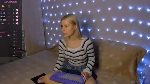 Snapshot of mailin_harrington chatting on 01.24.25 Your kitty online show from 01.24.25