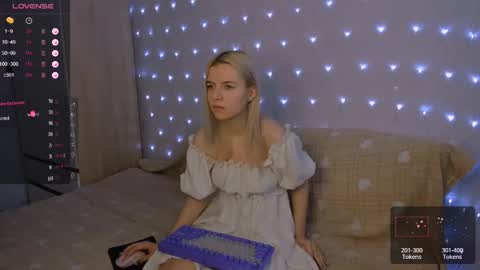 Snapshot of mailin_harrington chatting on 02.20.25 Your kitty online show from 02.20.25