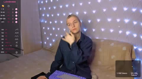 Snapshot of mailin_harrington chatting on 03.02.25 Your kitty online show from 03.02.25