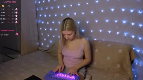 Snapshot of mailin_harrington chatting on 03.03.25 Your kitty online show from 03.03.25