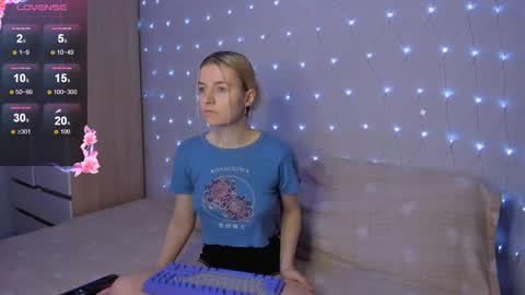 Snapshot of mailin_harrington chatting on 09.08.25 Your kitty online show from 09.08.25