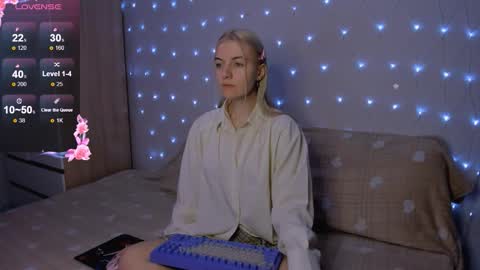 Snapshot of mailin_harrington chatting on 11.02.25 Your kitty online show from 11.02.25