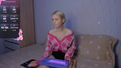 Snapshot of mailin_harrington chatting on 11.25.25 Your kitty online show from 11.25.25