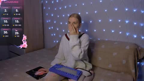 Snapshot of mailin_harrington chatting on 01.12.26 Your kitty online show from 01.12.26