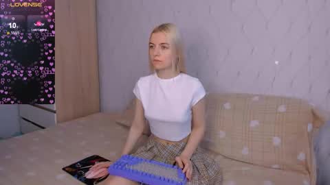 Snapshot of mailin_harrington chatting on 02.07.26 Your kitty online show from 02.07.26