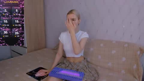 Snapshot of mailin_harrington chatting on 02.14.26 Your kitty online show from 02.14.26