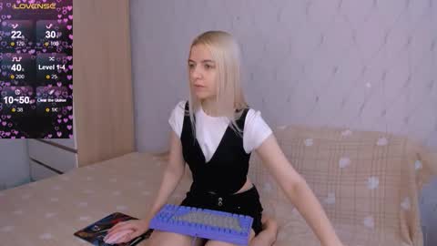 Snapshot of mailin_harrington chatting on 02.17.26 Your kitty online show from 02.17.26