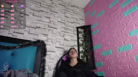 Snapshot of maily_can chatting on 12.16.25 MAILY CAN online show from 12.16.25