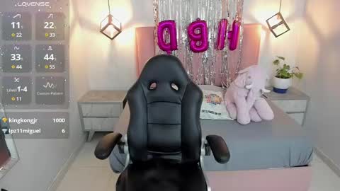 Snapshot of mailylove1 chatting on 02.07.25  M A I L Y  online show from 02.07.25