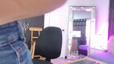 mailyn_gold online show from 03.21.26