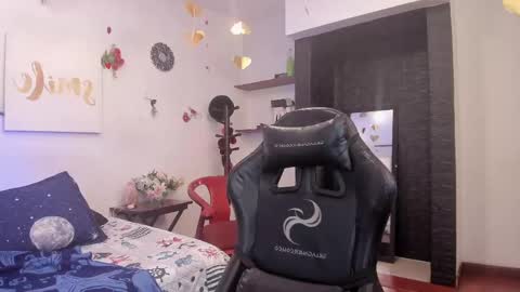 Carolina Barrantes Munera online show from 03.06.25