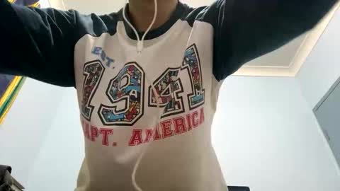 Snapshot of maishall chatting on 11.26.25 David Sae Hymn Cho online show from 11.26.25