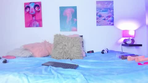 mai  online show from 10.23.25