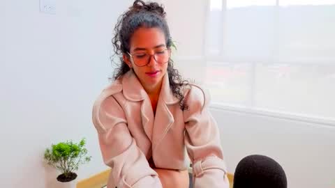   Lauu online show from 03.27.26