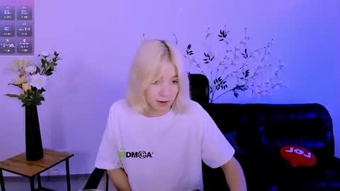 Snapshot of maja_beautiful chatting on 06.23.26 your dream online show from 06.23.26