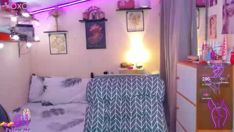 Snapshot of majestic_bella chatting on 01.12.26 Bella online show from 01.12.26