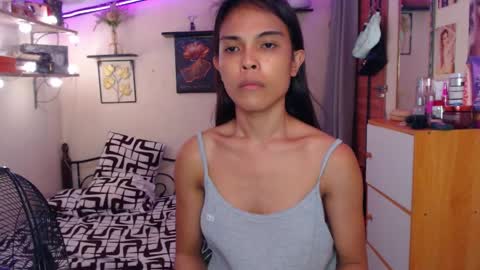 Snapshot of majestic_bella chatting on 05.16.26 Bella online show from 05.16.26